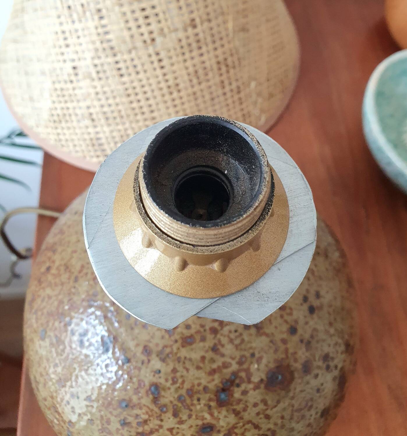 Baudat vintage sandstone lamp