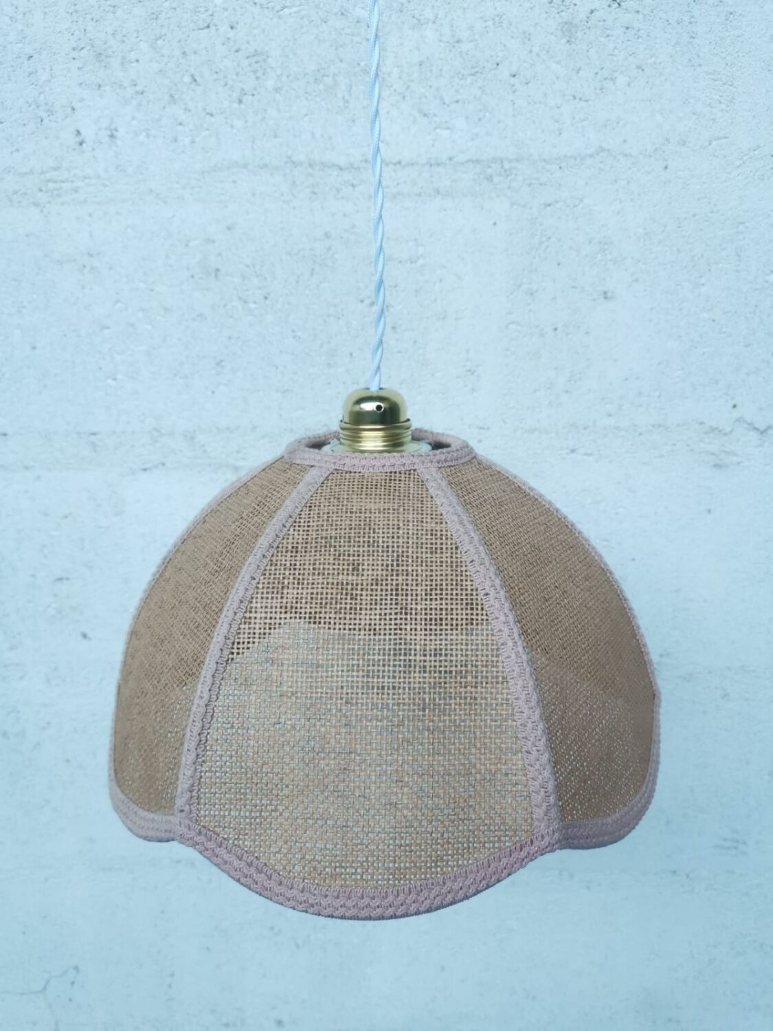 Wicker flower suspension