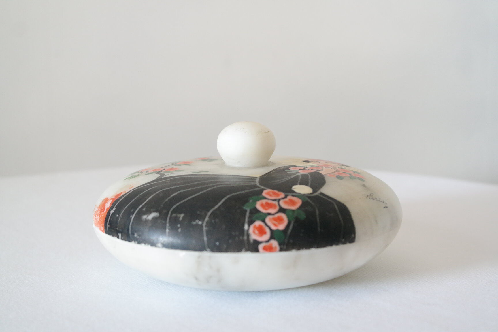Hand-painted art deco round box