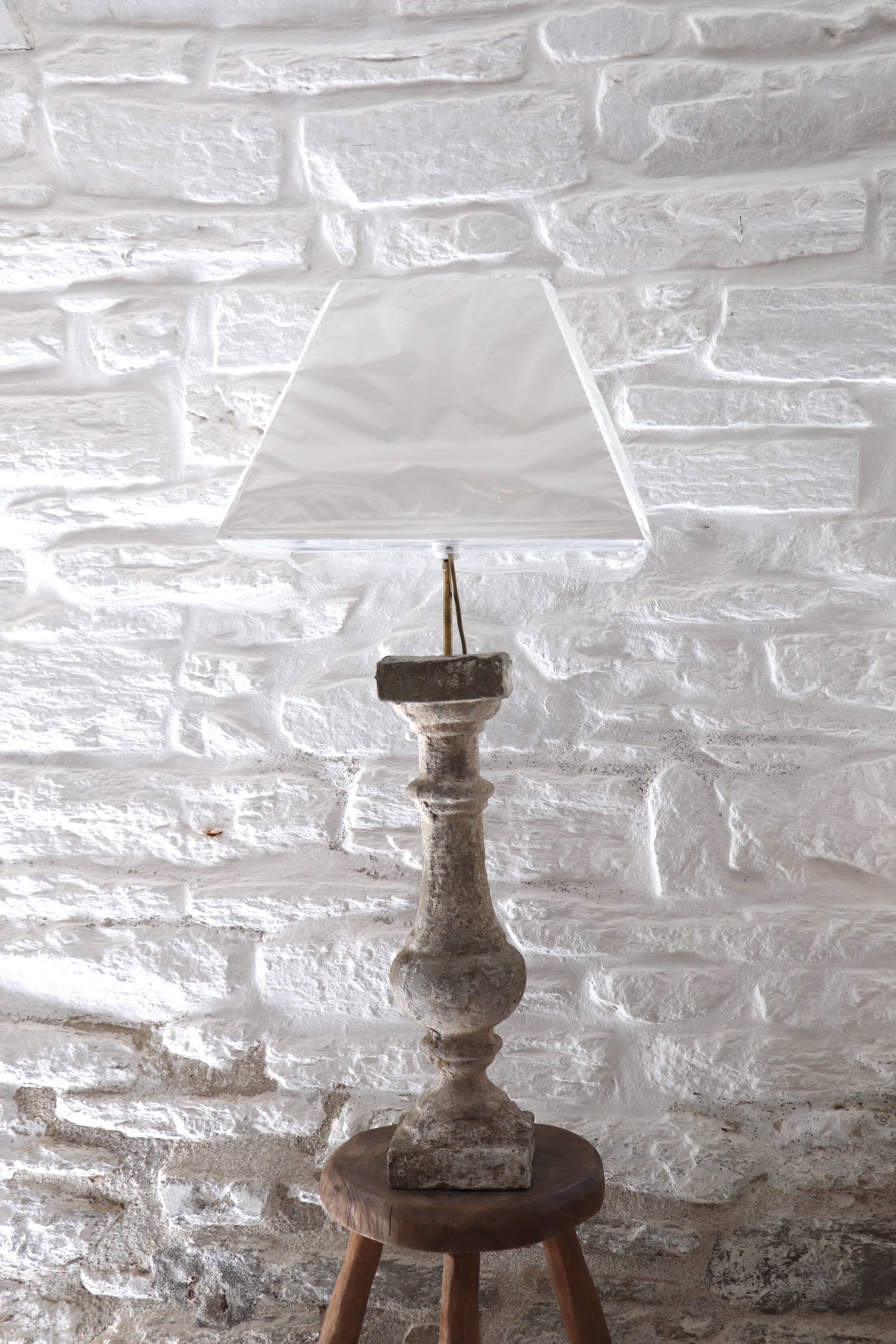 Pedestal lamp with stone base – 20th century