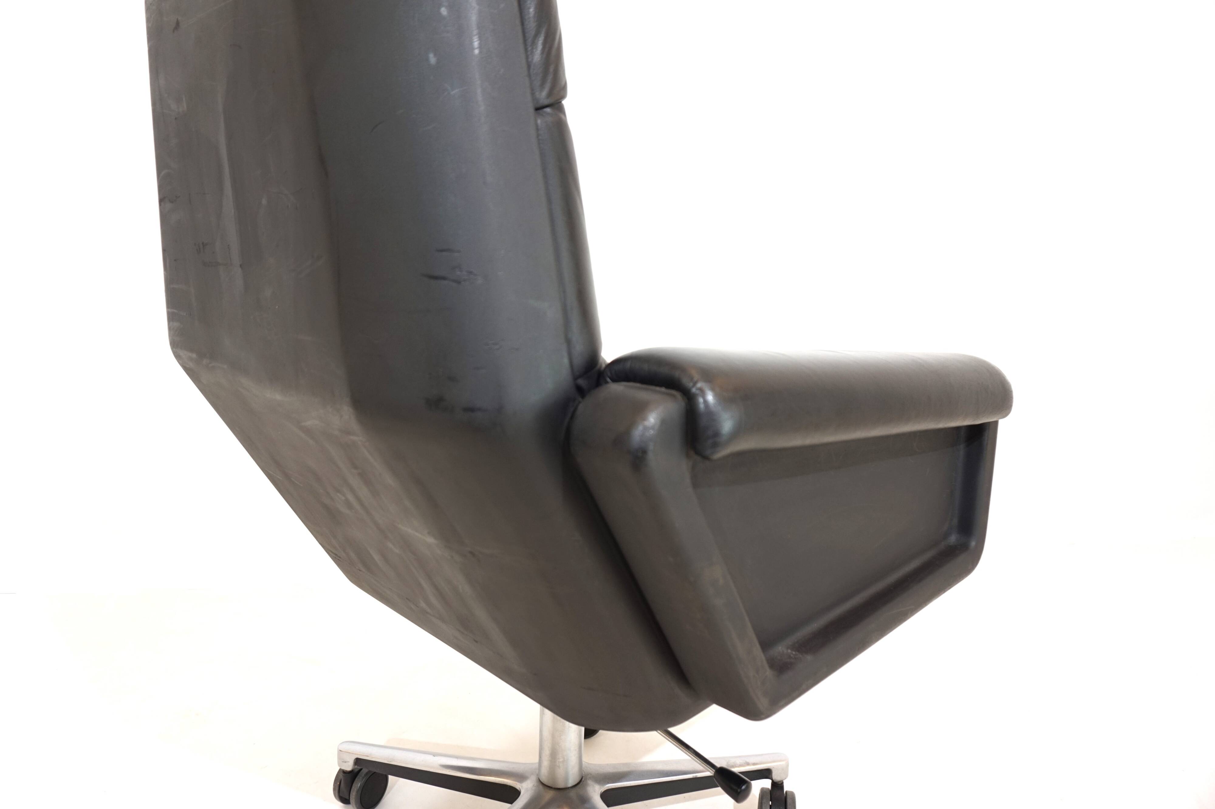Chaise de bureau en cuir Mauser Seat 150 par Herbert Hirche