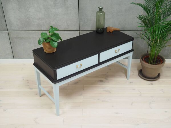 Commode en noyer, design français, années 1970, production : France