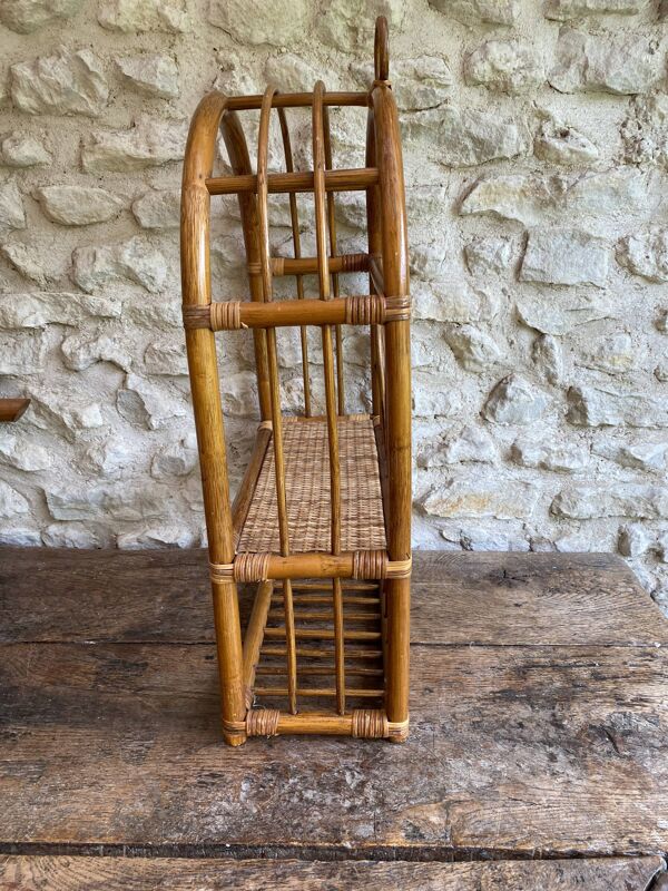Etagère en rotin