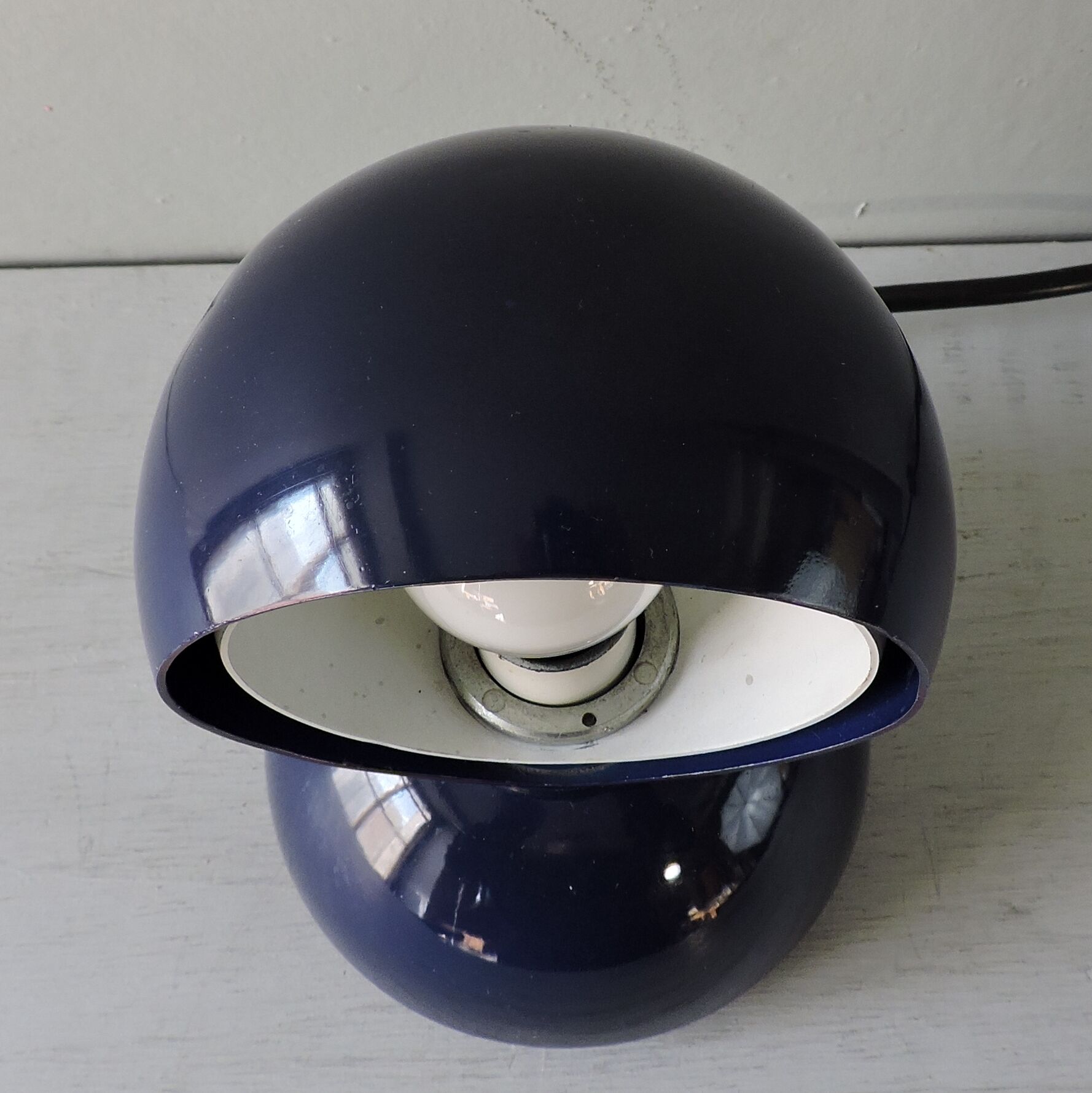 Vintage lamp "Eclisse" Vico Magistretti Italy 80s