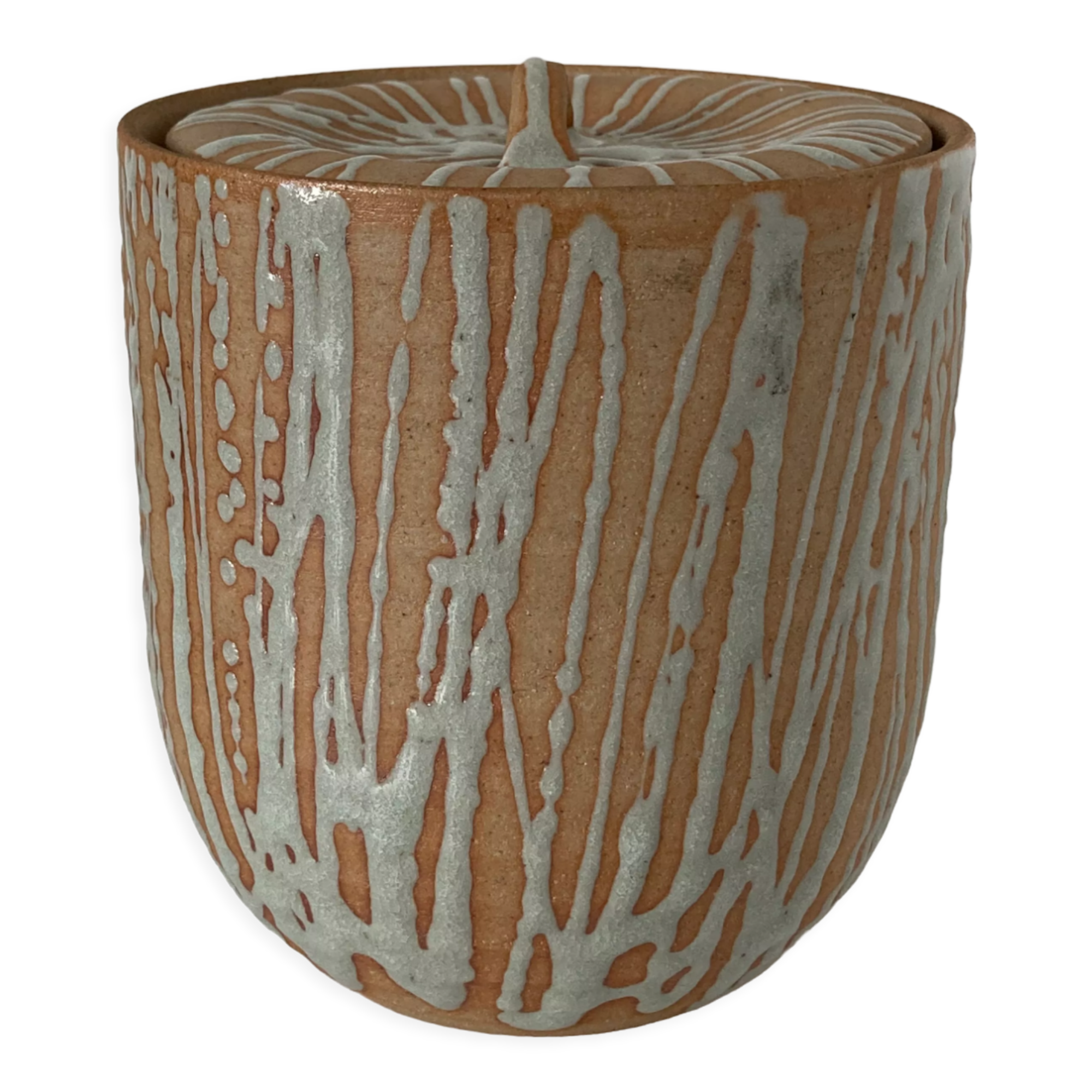 Large Japanese minguei covered pot in stoneware decorated with fine coulure, enamelled interior