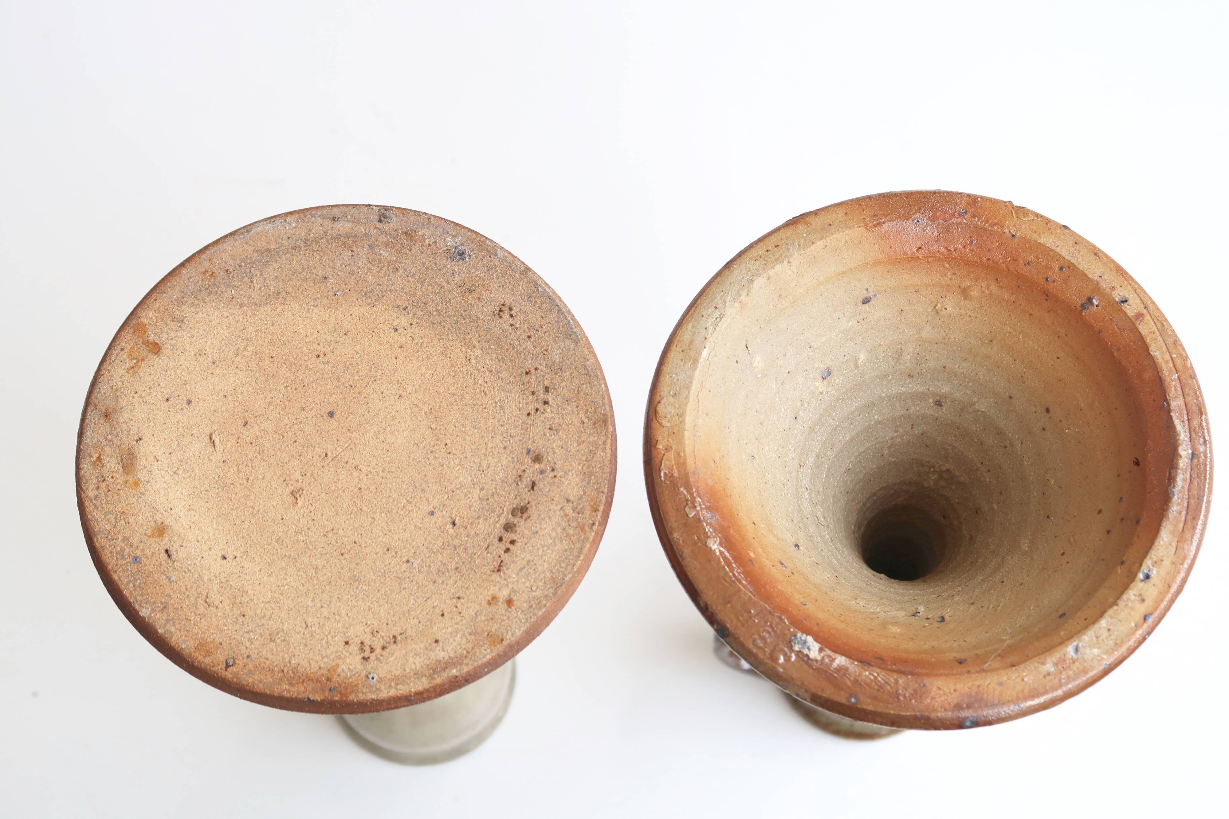 Paire de bougeoirs en grès de Pierre Digan, années 60