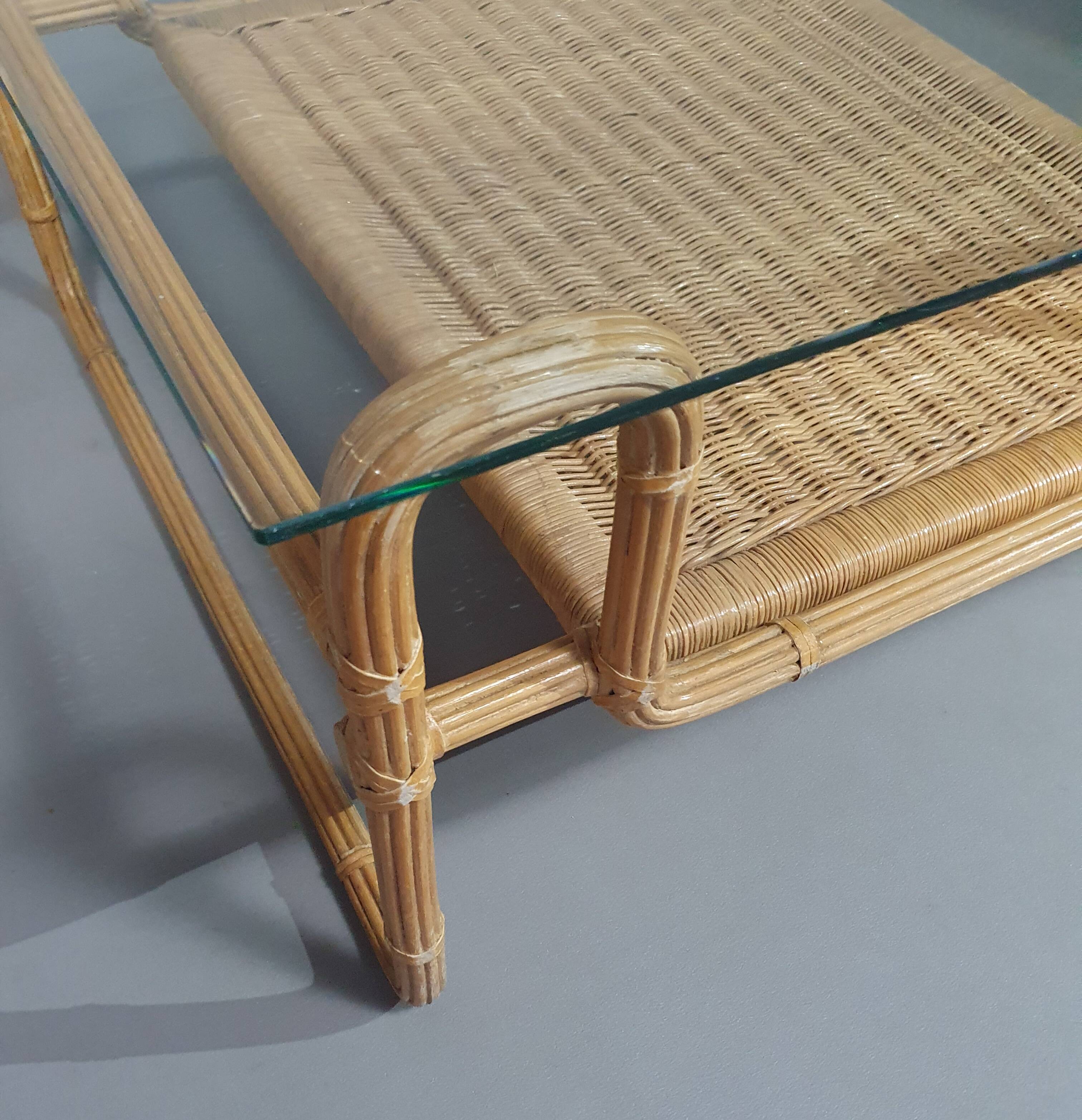 Bauhaus coffe table. Iron frame / pencil reed / split reed / rattan 75 x 75 x 40 cm