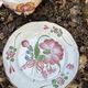 Faïences de l’Est décor floral à la fleur et au ruban