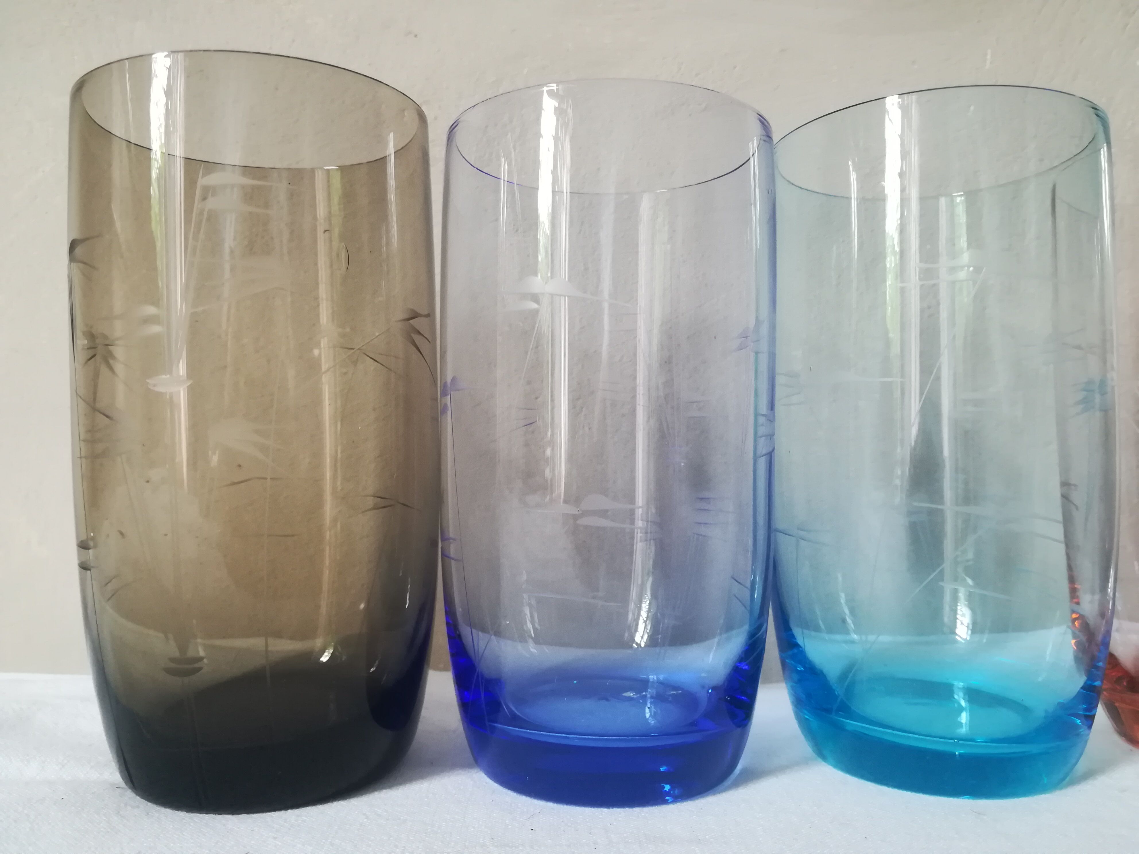 Set of 6 50s colored water glasses
