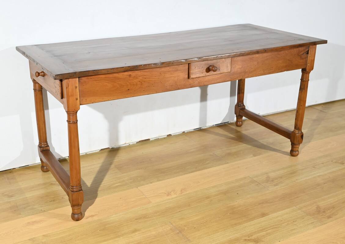 Property Farm Table in Cherry, Louis XIV style – Early 19th century