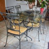 Dining room table