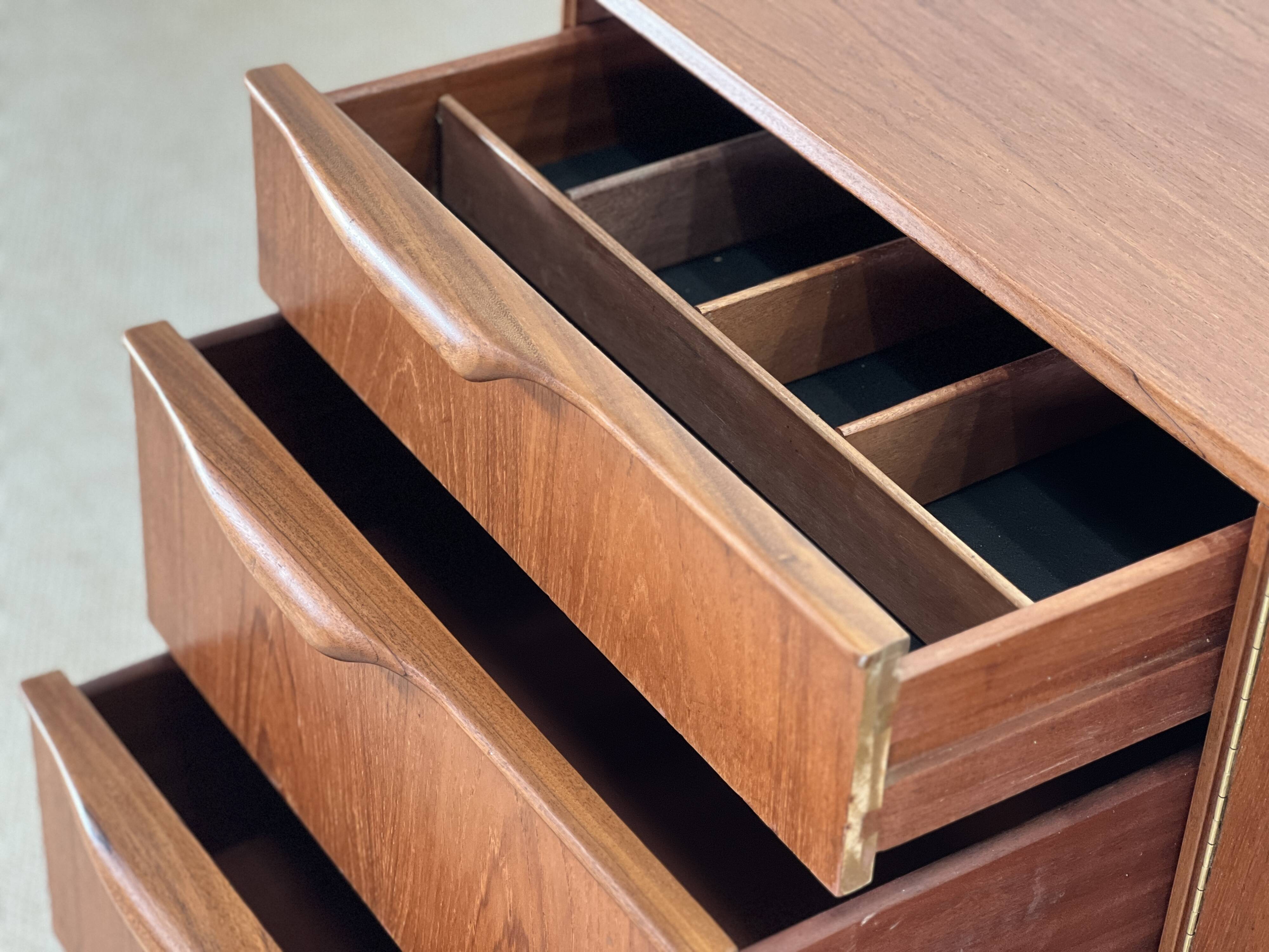 Small sideboard (Moy by McIntosh)