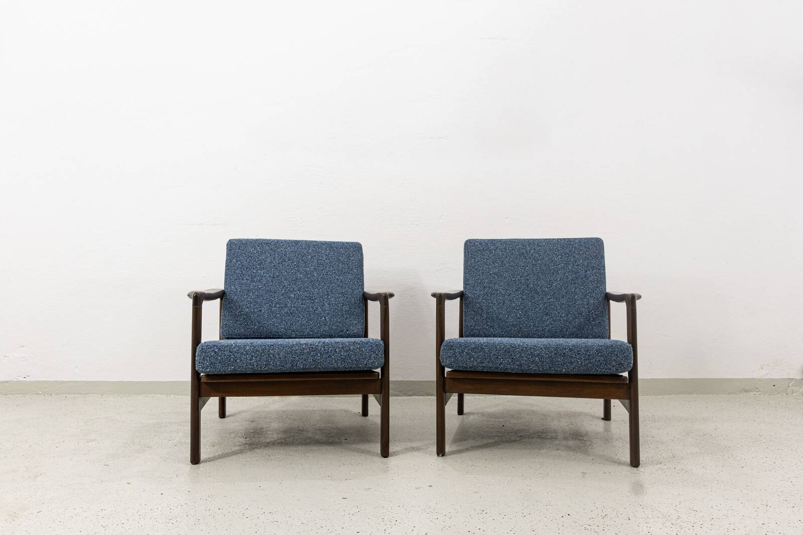 Pair of armchairs B-7522 by Zenon Bączyk, Poland, 1960s