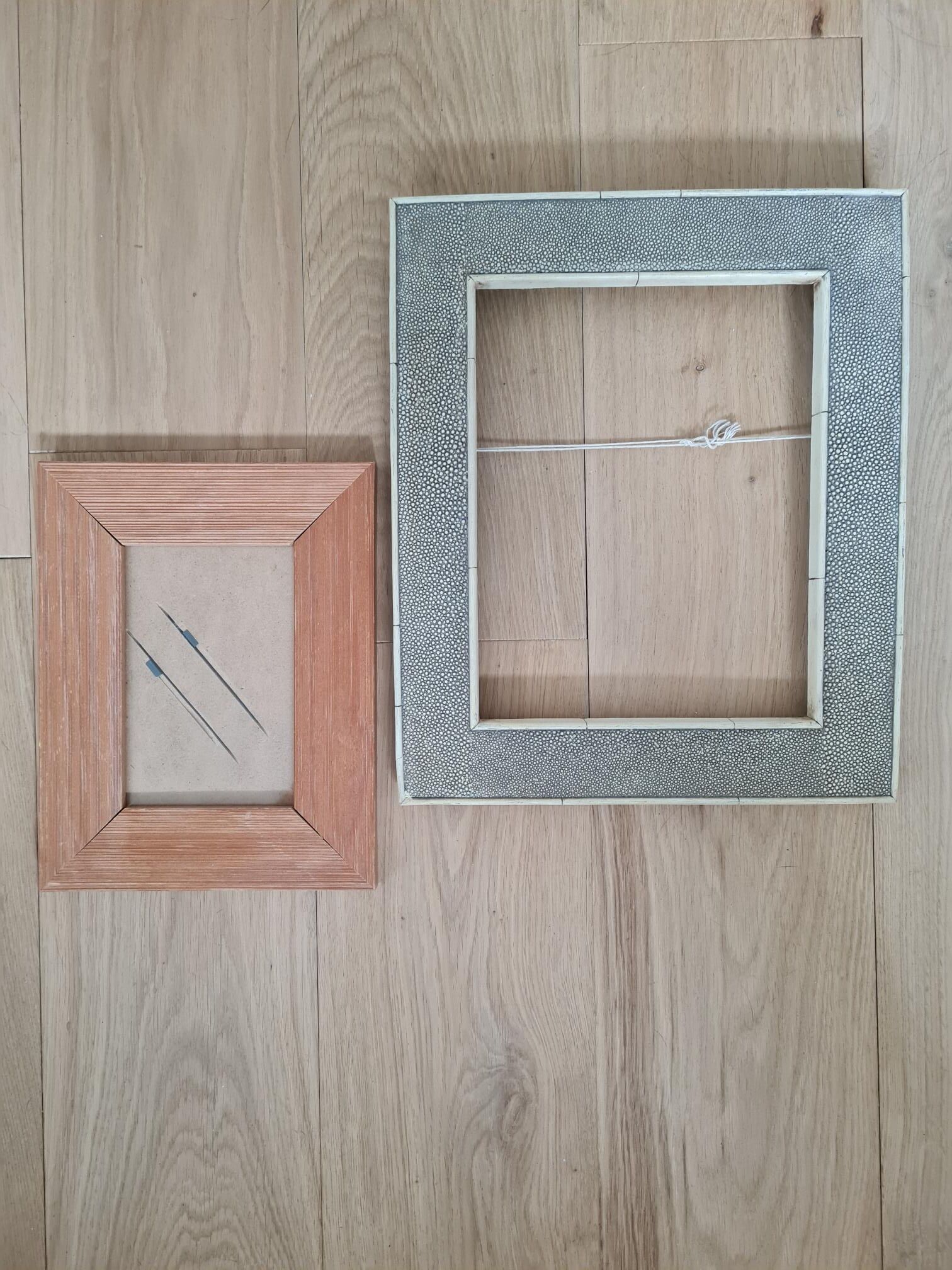 Galuchat frame + wood frame