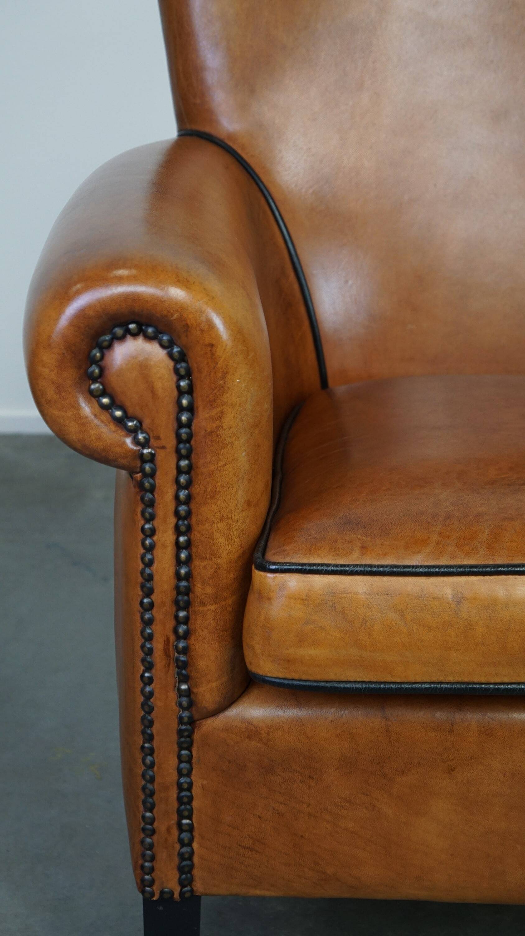 Sheepskin leather armchair with a luxurious appearance