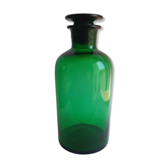 Vintage green apothecary pot