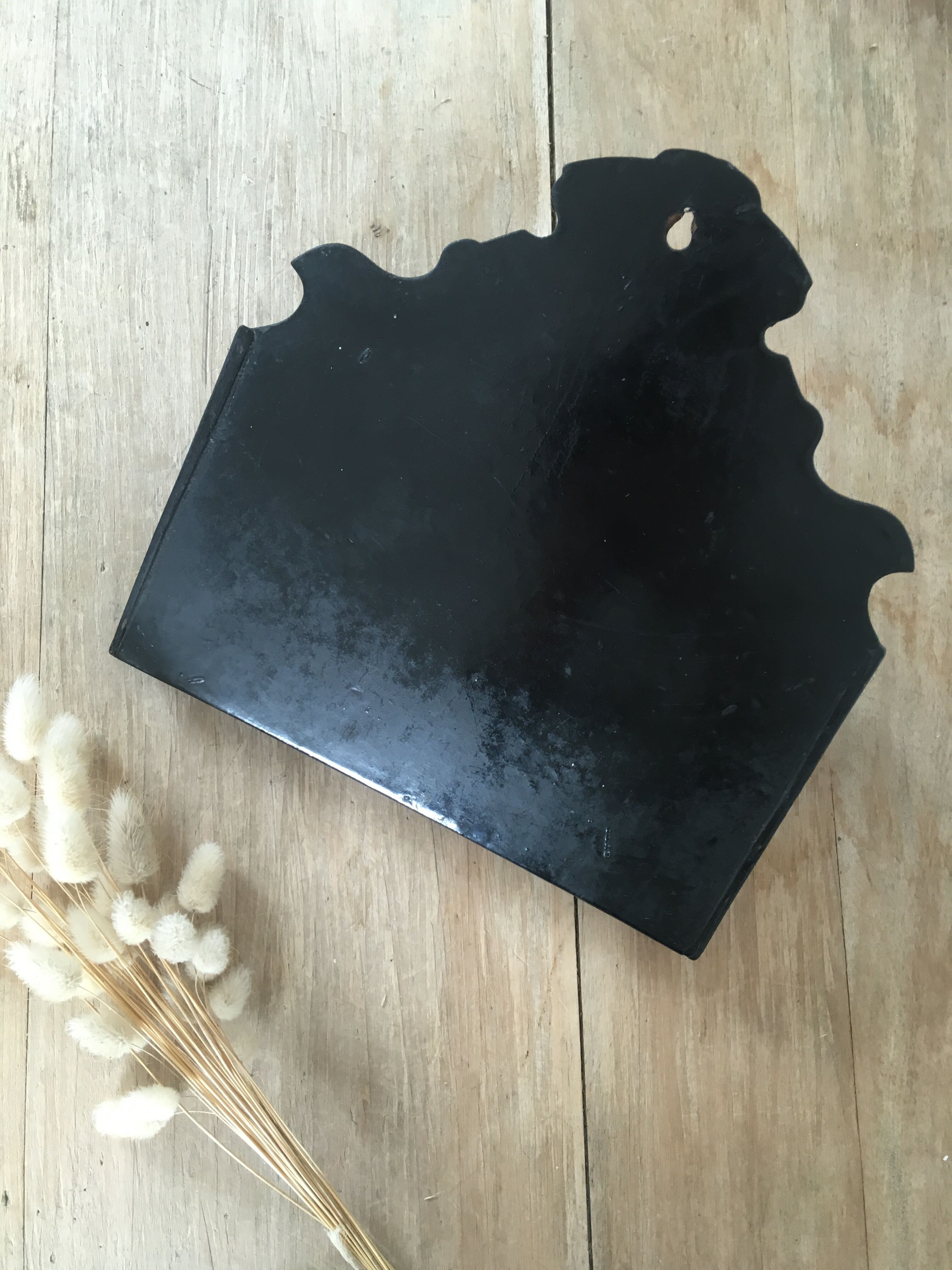 Napoleon III mail rack in boiled cardboard