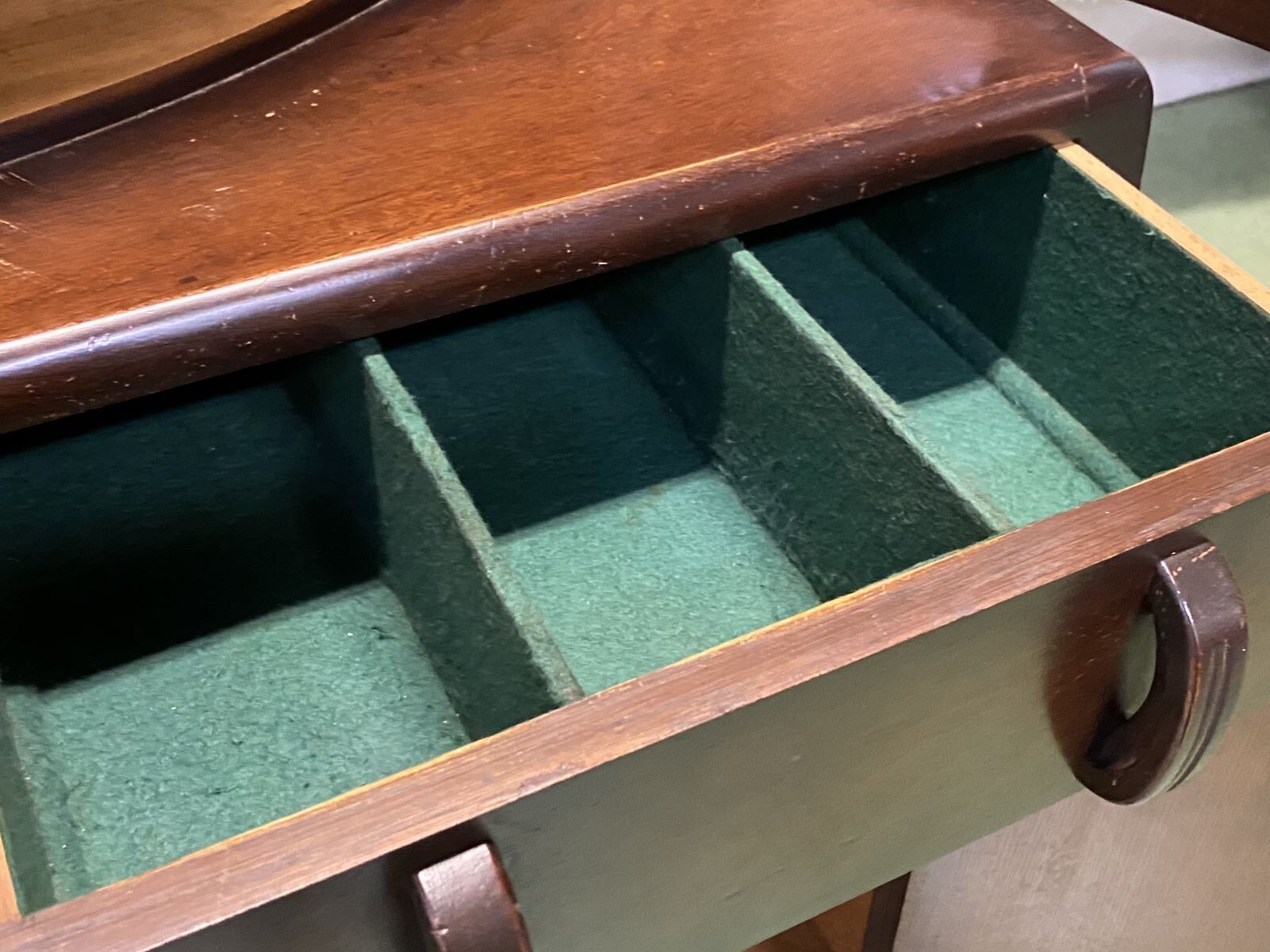 1930s English Art Deco oak buffet