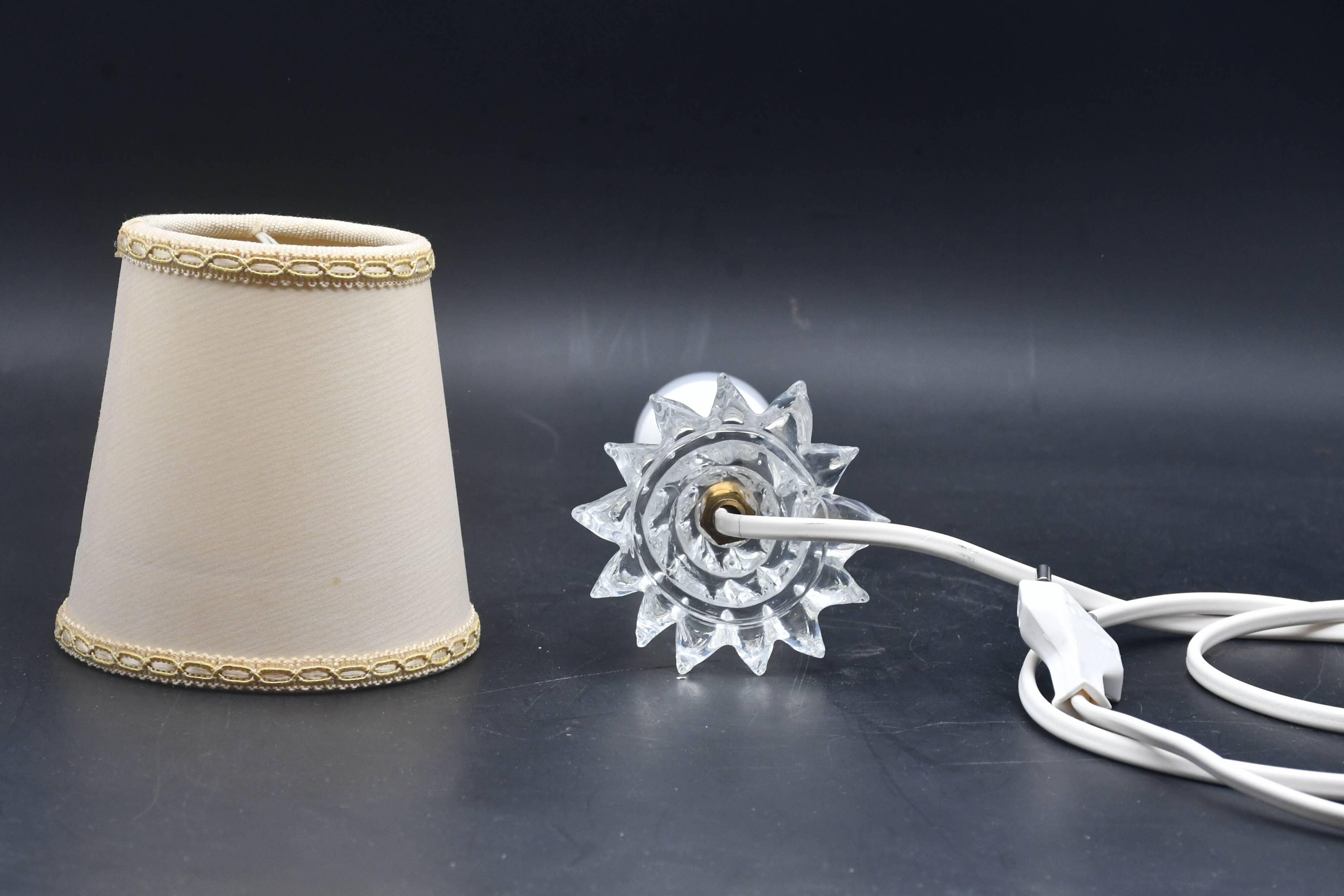 Lampe de table charmante en vase en verre de Murano Rostrato pour Barovier & Toso, années 1940.