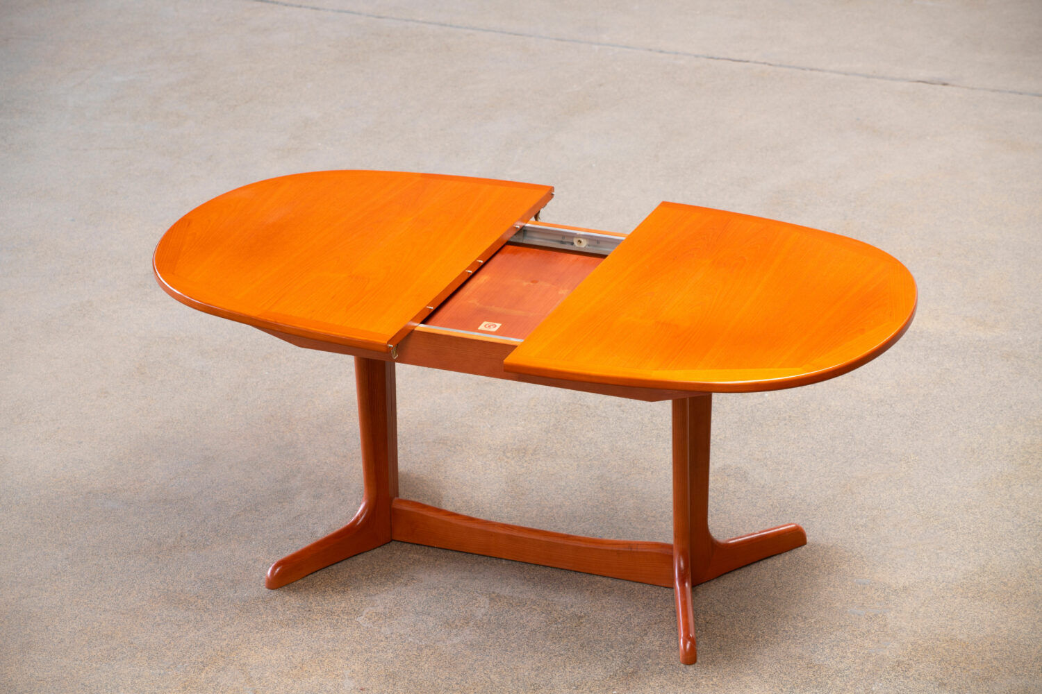 Scandinavian extension table by G-Plan 1960