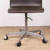 Set of 4 office chairs, leather and aluminum, Oxford/Arne Jacobsen model.