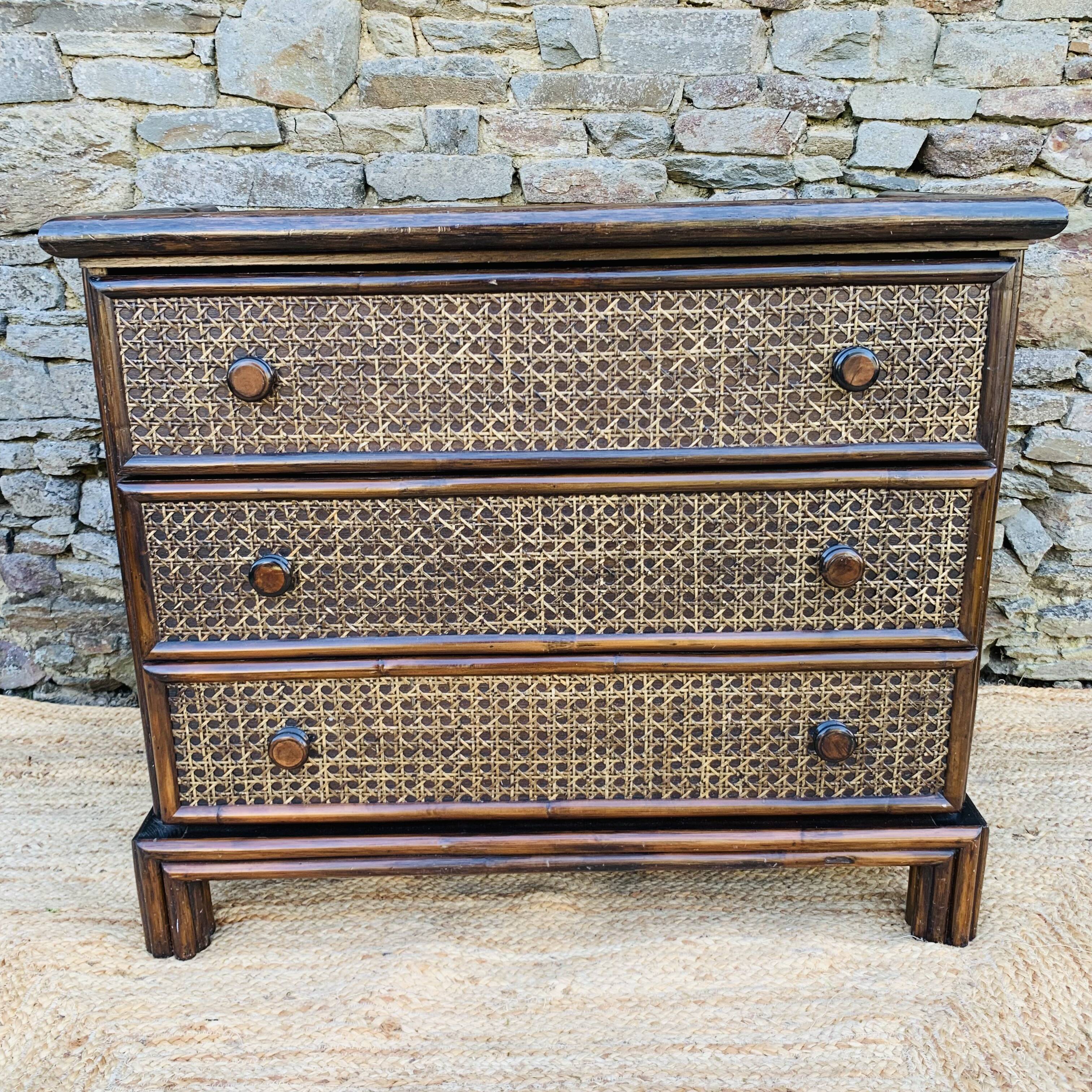 Vintage chest of drawers