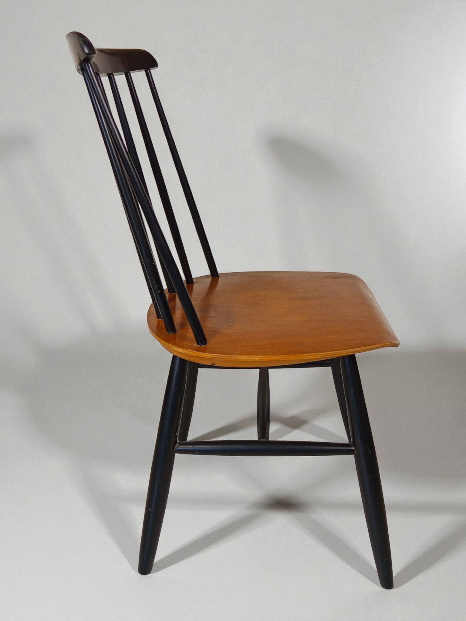 Vintage Scandinavian chair Fanett