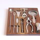 Ensemble d’outils de bar à cocktails en bois de teck, années 1960.