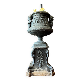 Monumental garden vase Empire style on its column all cast iron period 1900