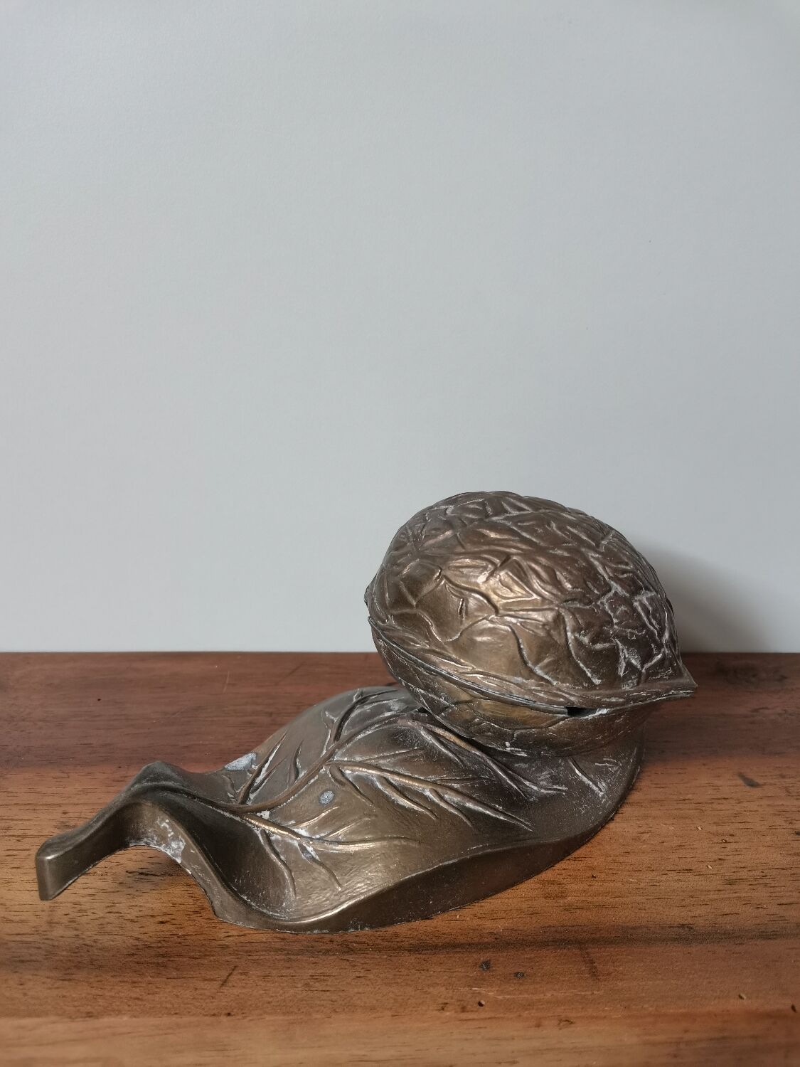 Ashtray walnut shape vintage Italian brass