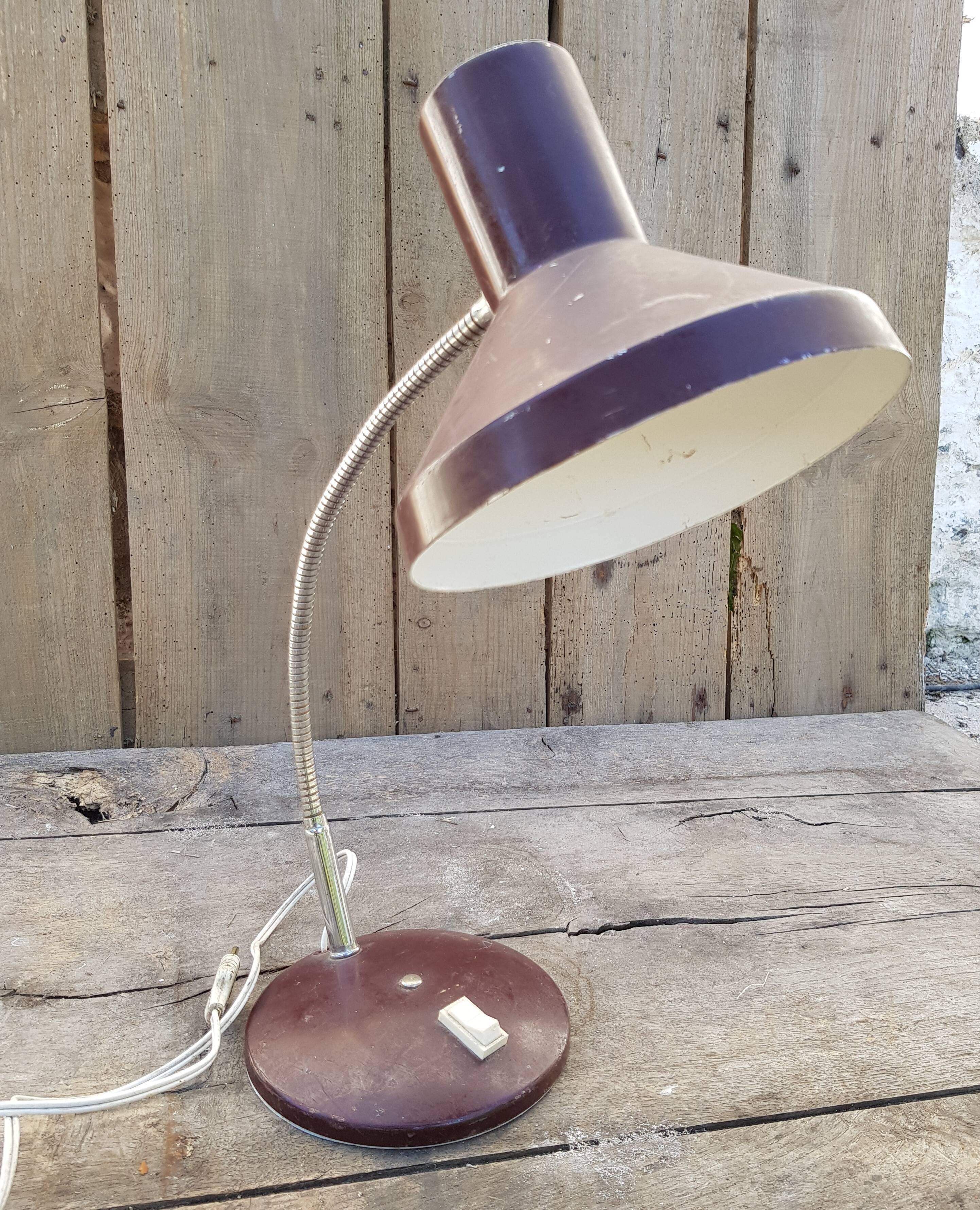 1970 articulated desk lamp