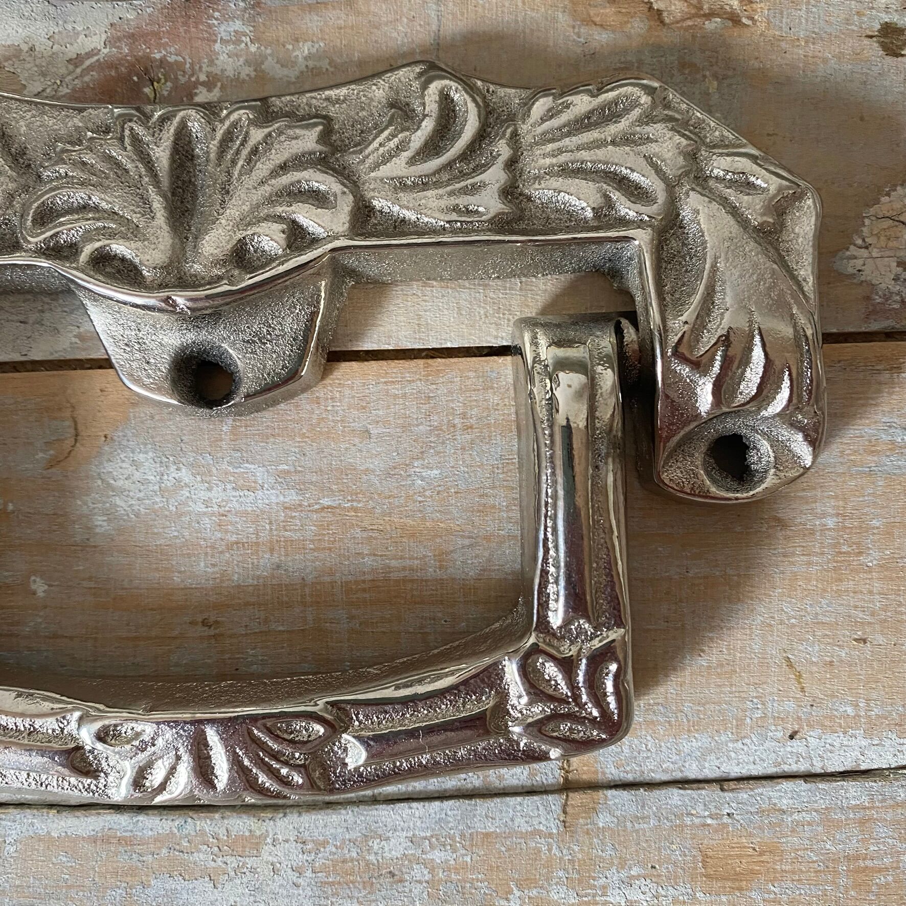 Paire de poignées tombantes métal argenté style art déco