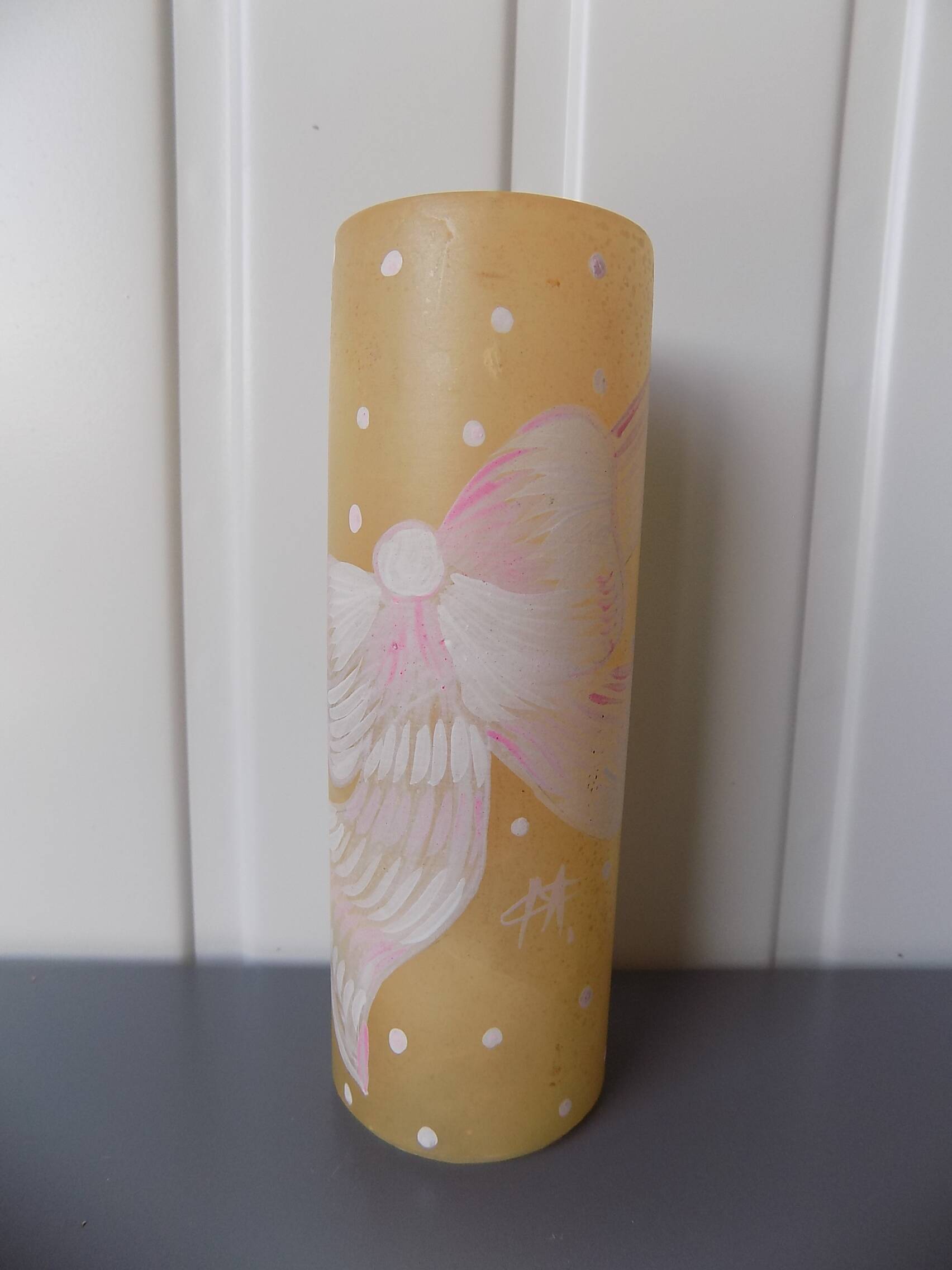 Marble vase with signature (14cm)