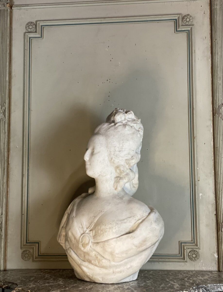 Marie-Antoinette, buste en marbre de Carrare
