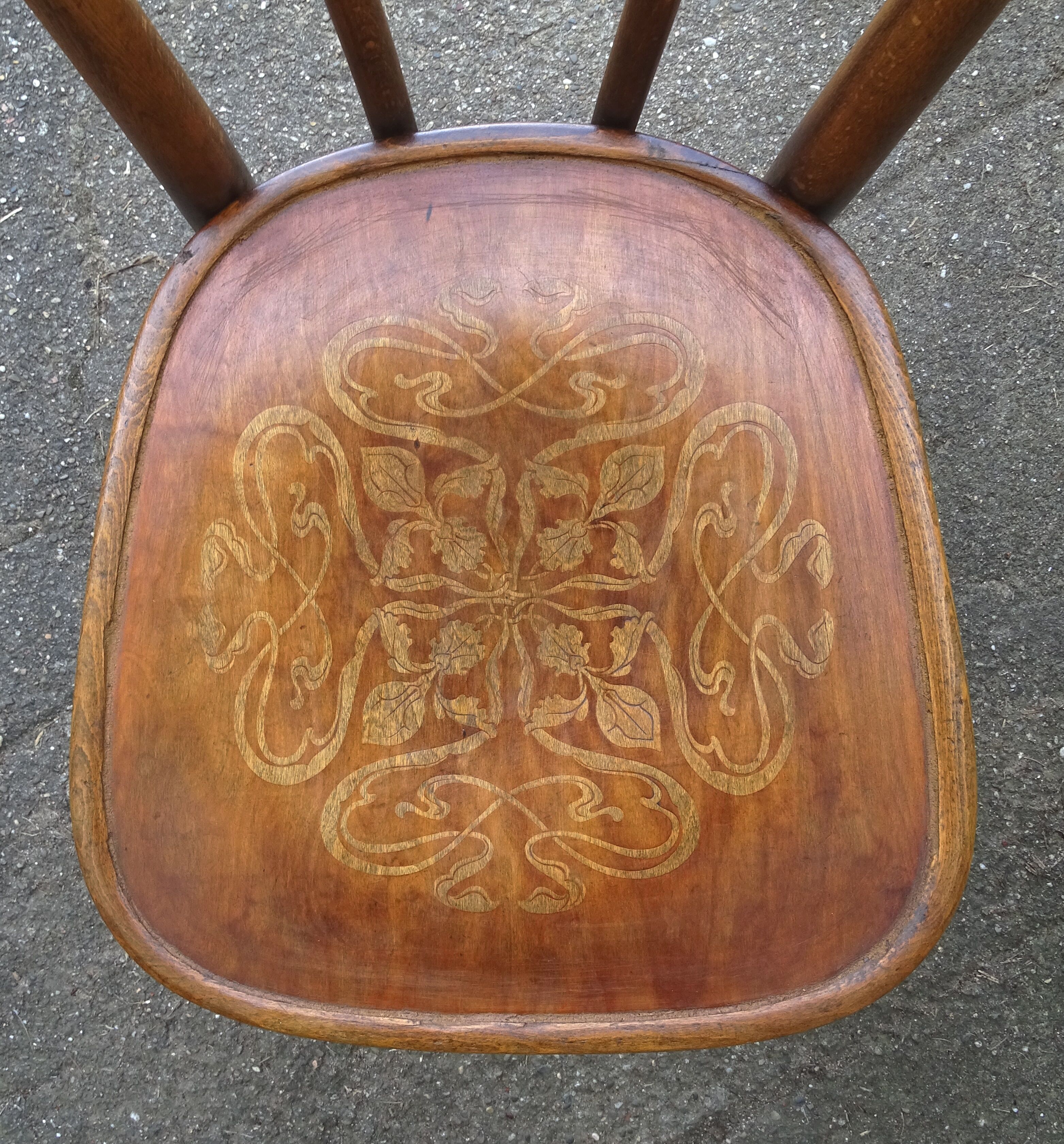 2 Thonet chairs n°206 circa 1910 Art nouveau seats