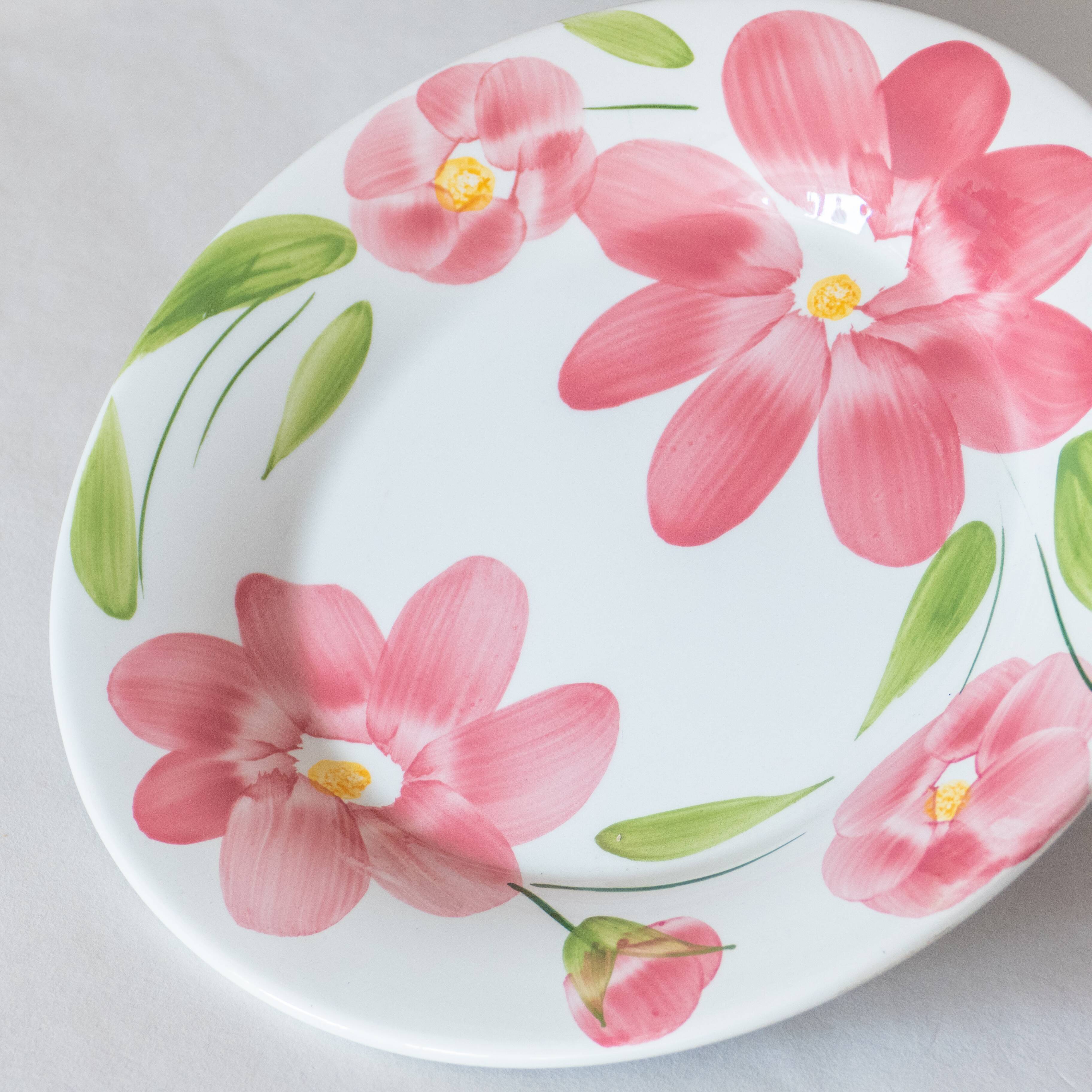 Duo of san marciano dishes painted by hand