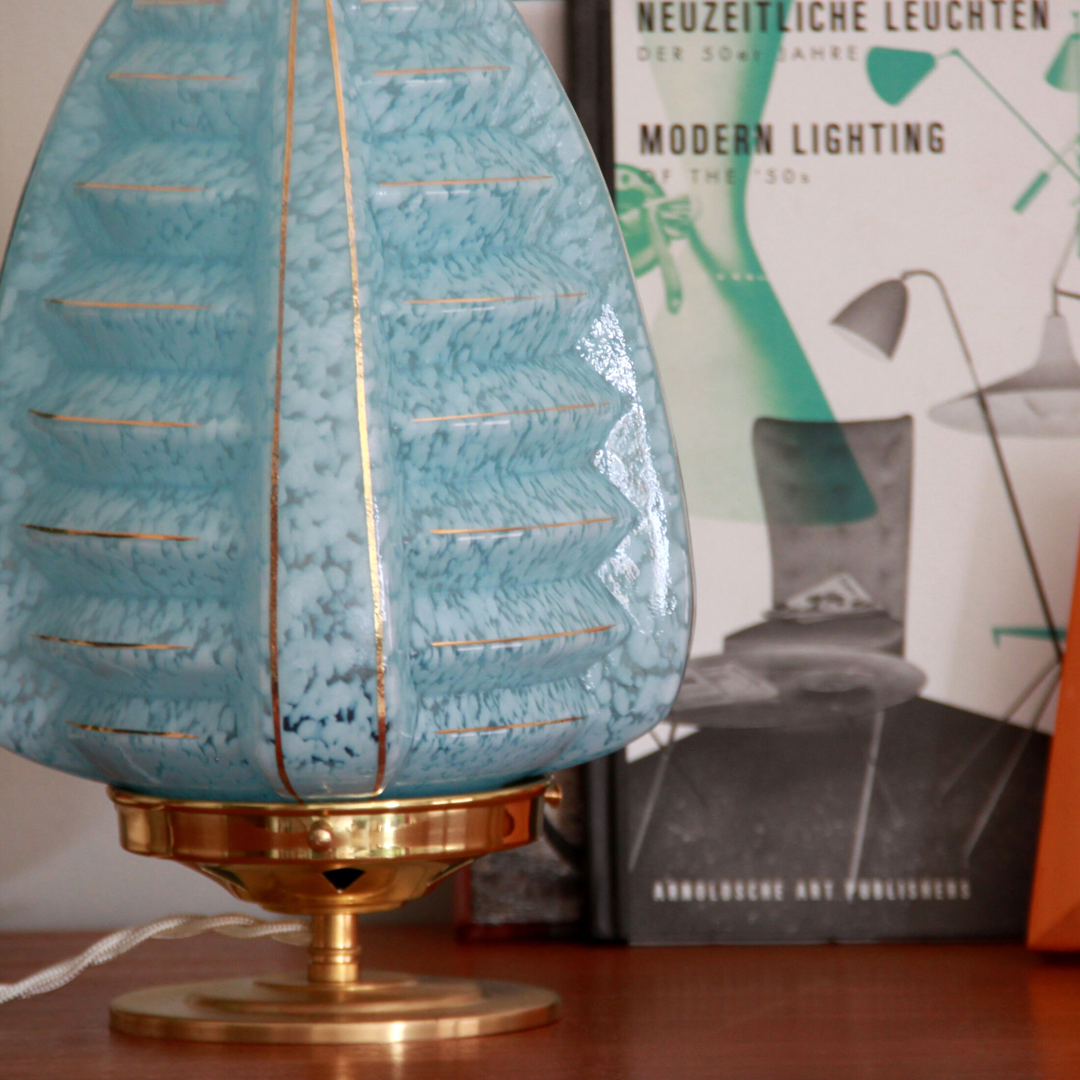 Extra lamp antique globe in glass Clichy speckled beu and gilded nets skyscraper foot brass