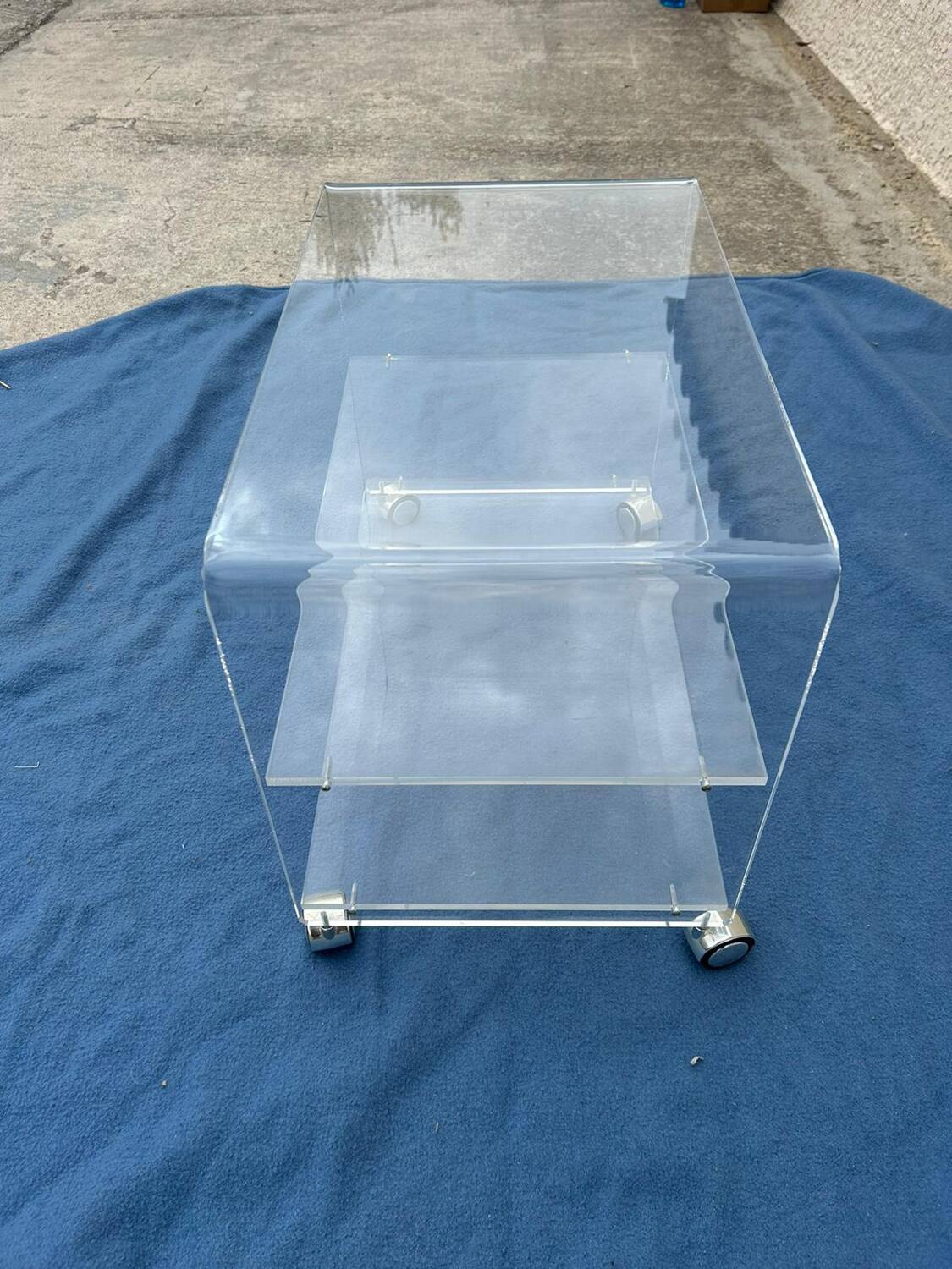 Vintage plexiglass coffee table/furniture on casters