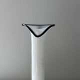 Single flower vase in white and black opaline