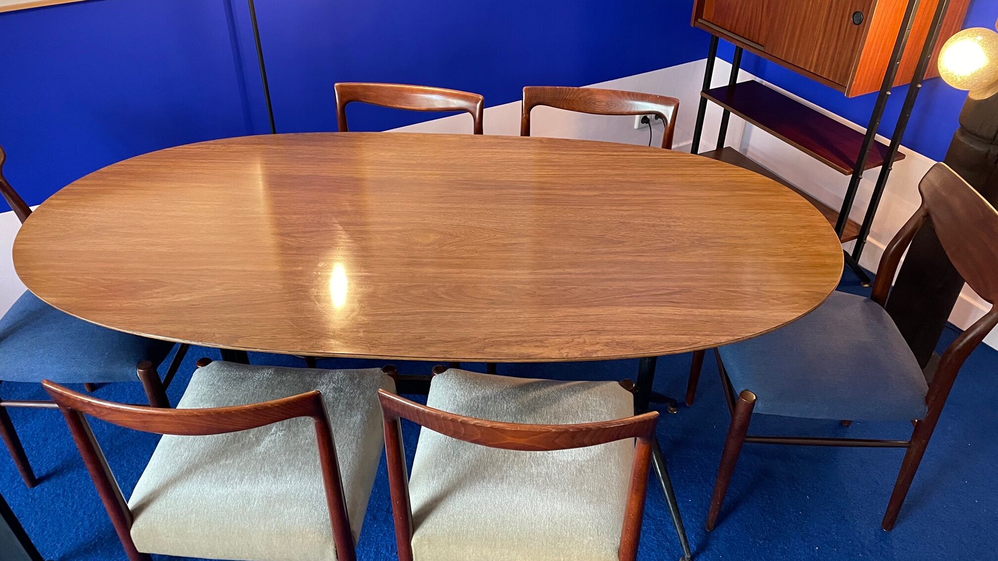 Italian oval dining table from the 60s