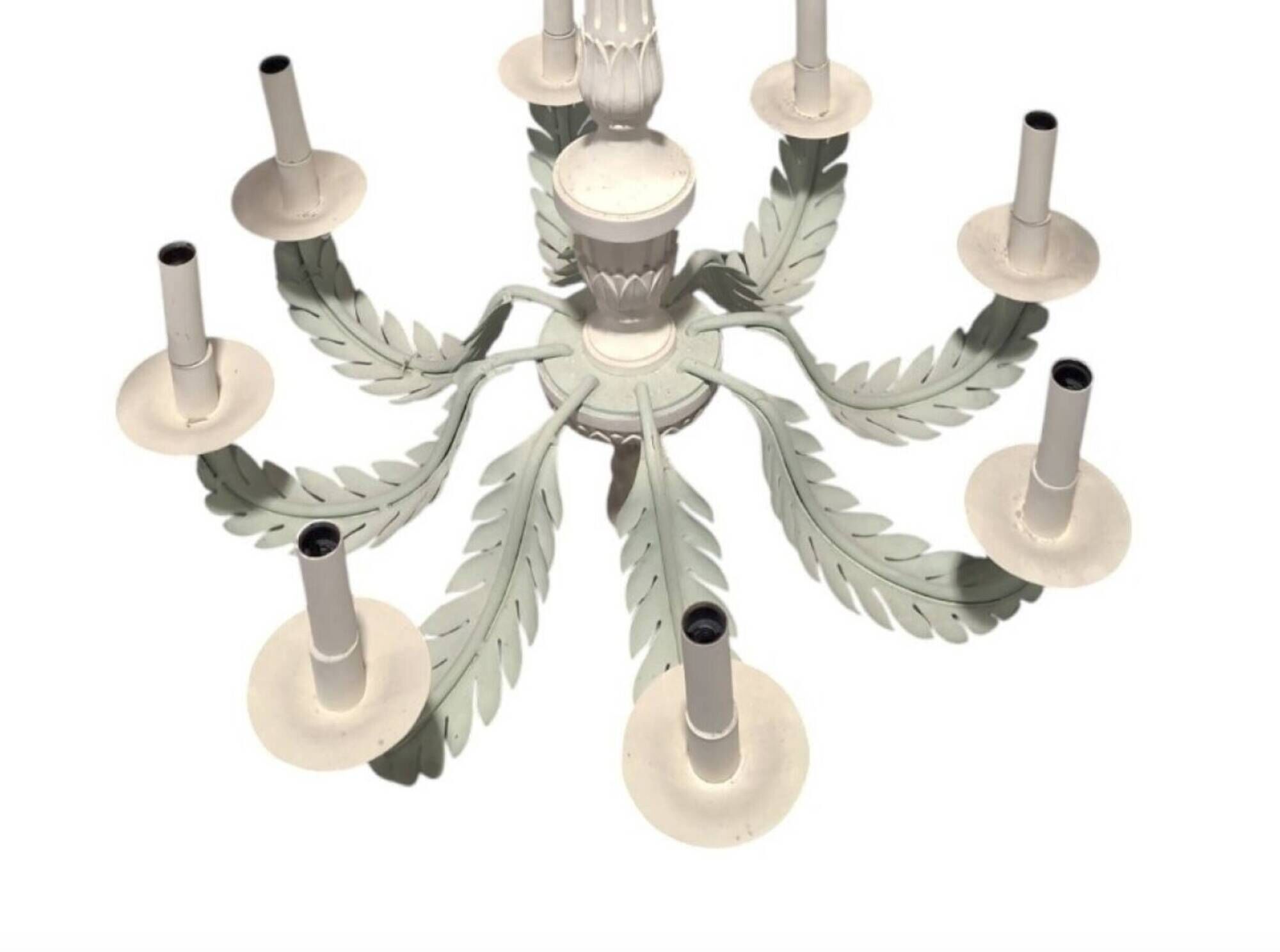 Vintage chandelier 8 lights – provenance Baguès Paris – lacquered metal & leaf decoration