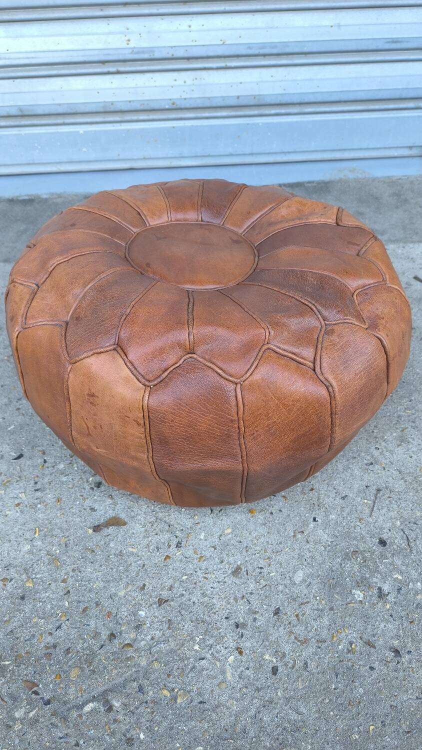 Large round Moroccan leather pouf