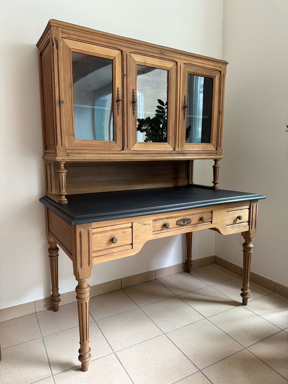 Double body desk