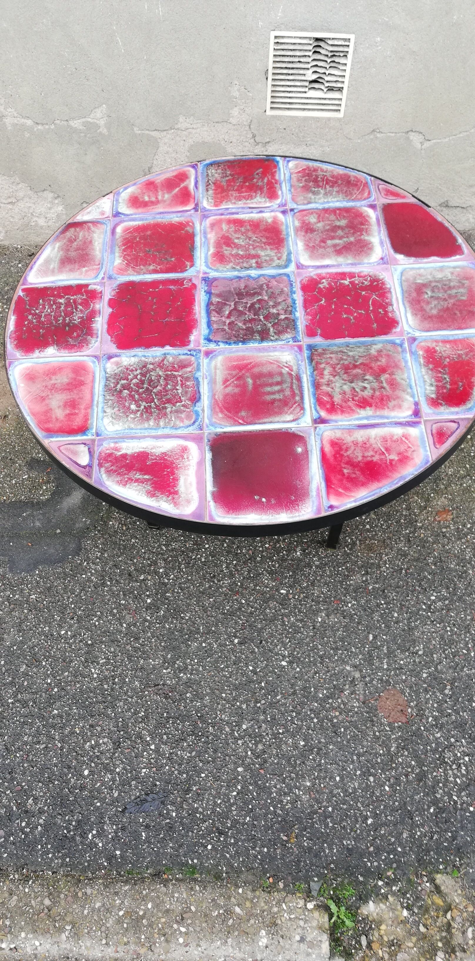 Table basse vintage céramique rouge