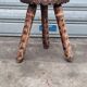 Tabouret tripode