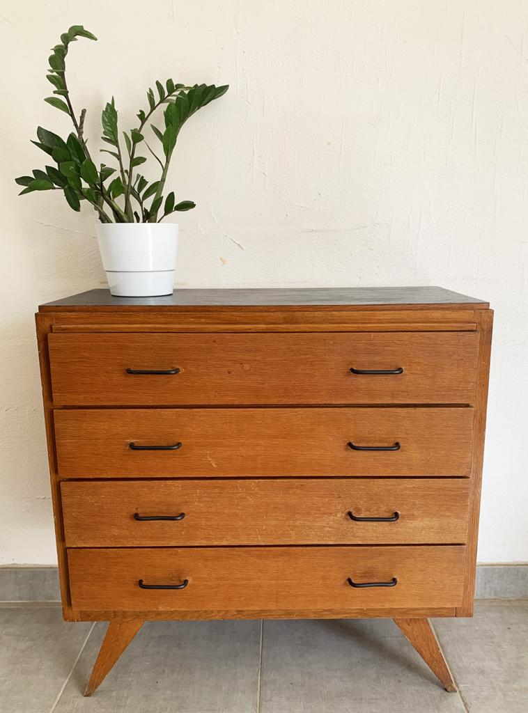 Vintage wooden chest of drawers
