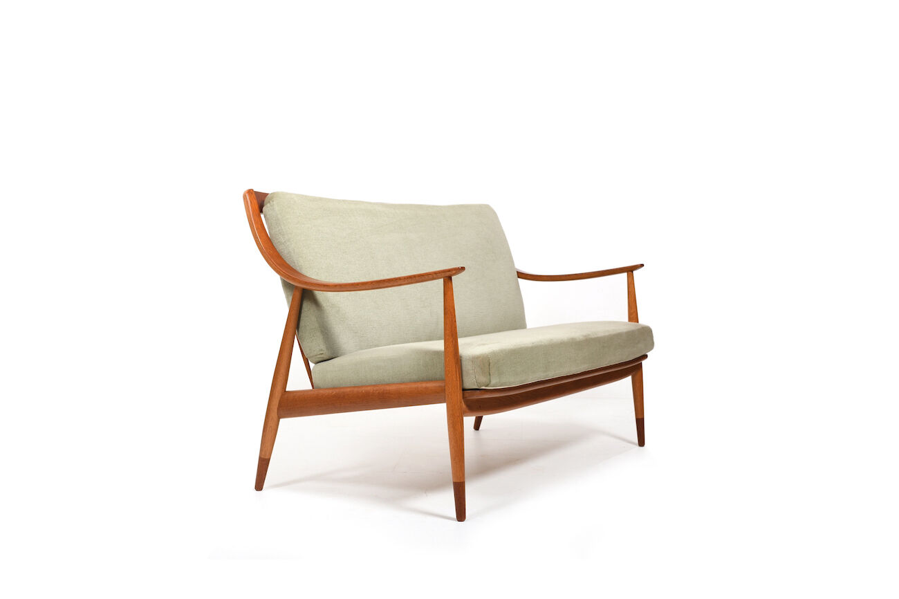 FD-146 Sofa by Orla Mølgaard and Peter Hvidt