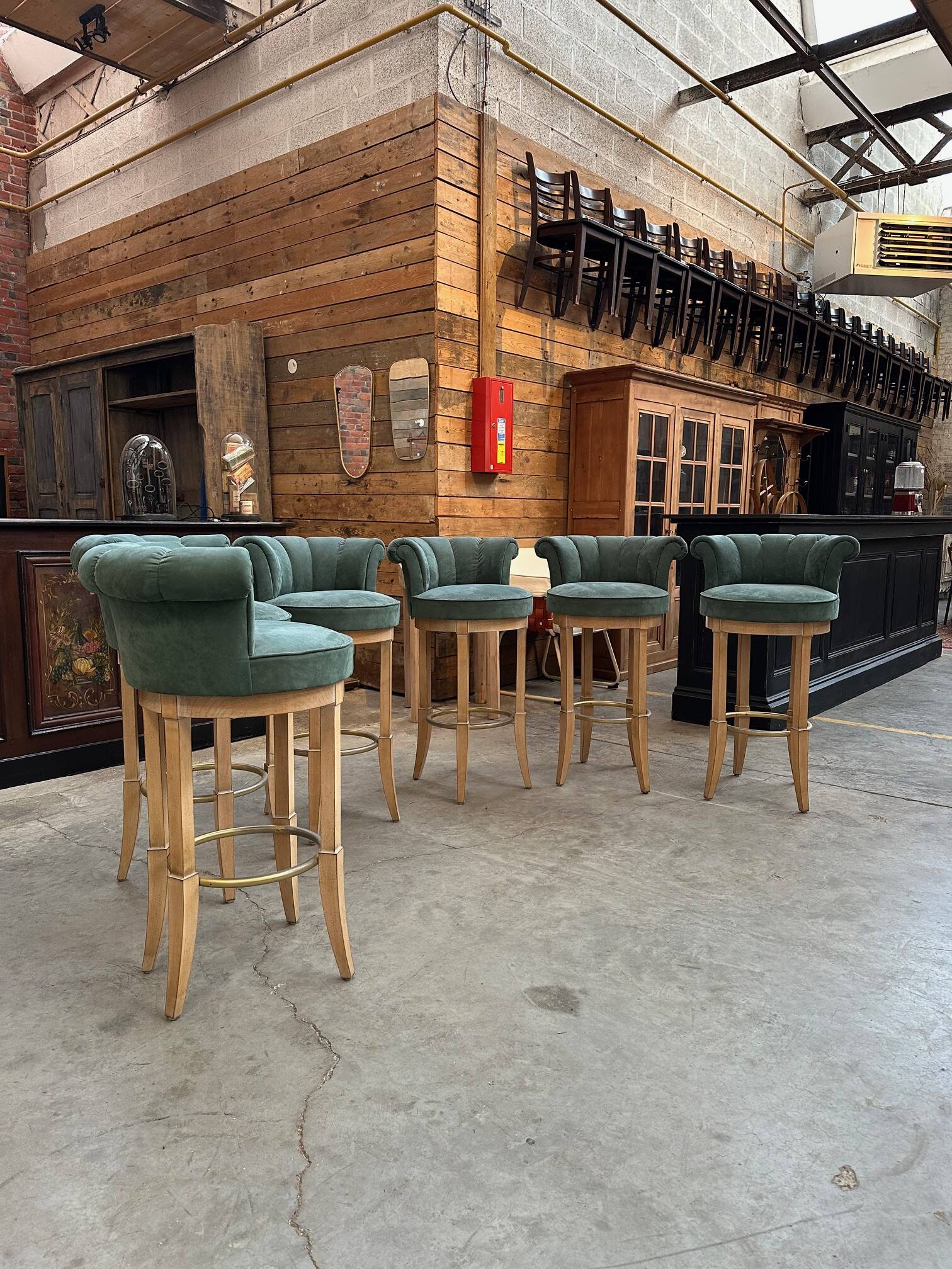 Set of 6 bar stools