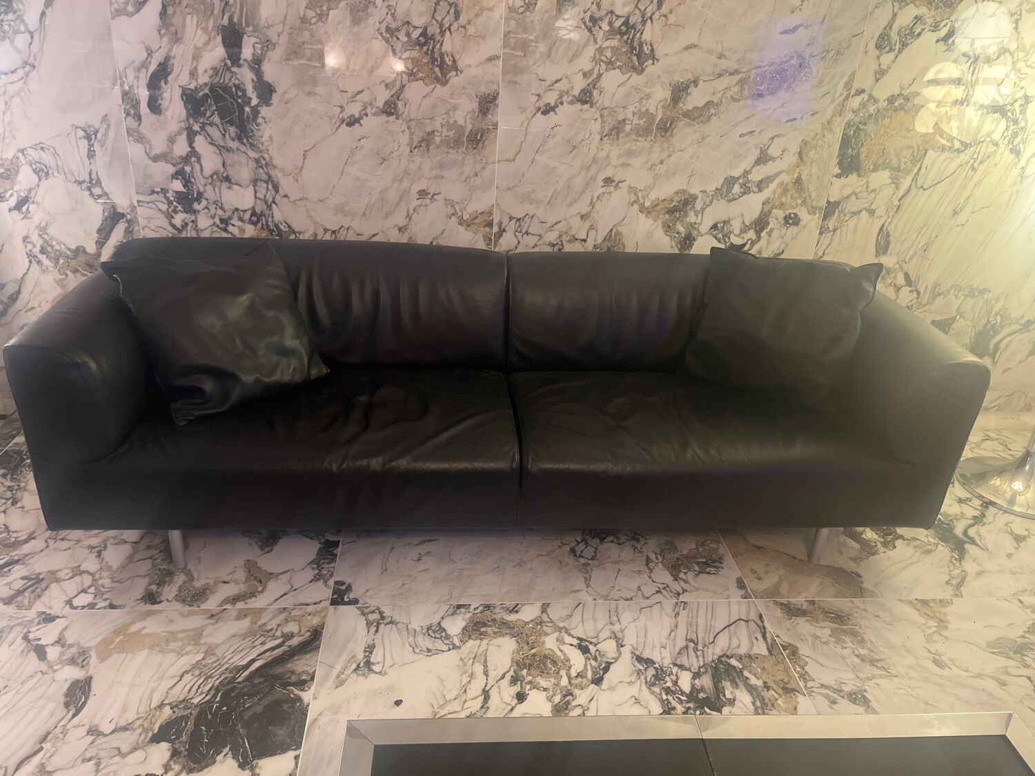 Canapé Cassina MET 250 – Pierre Lissoni – 4 places – Cuir noir