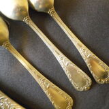 18 couverts et 4 couverts de service, gravés BMA made in GDR (imposé par l'Angleterre à l'Allemagne)